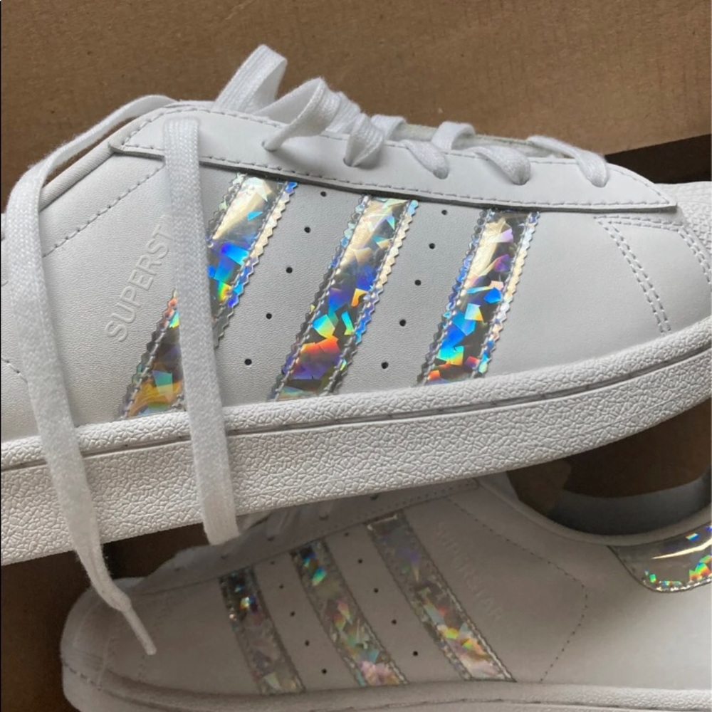 Adida superstar